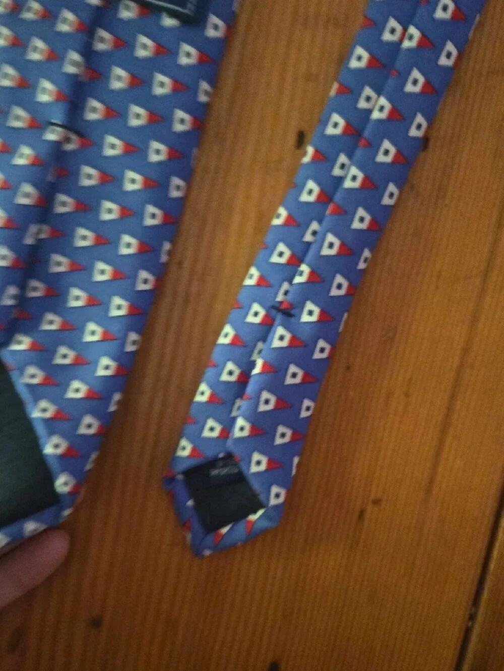 Vineyard Vines used classic